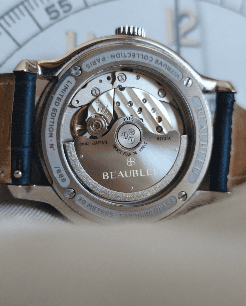 BEAUBLEU VITRUVE ORIGINE BLUE - FOND DE BOITE TRANSPARENT - VU MOUVEMENT
